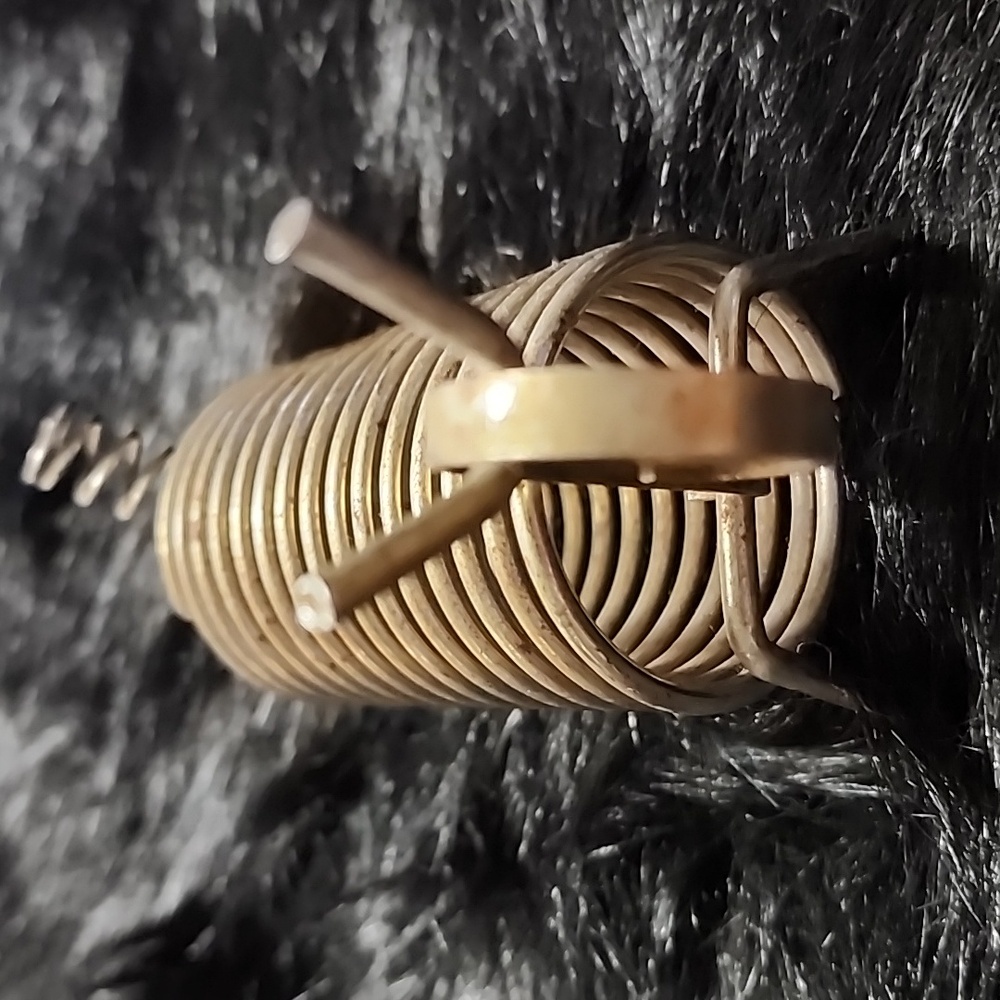 VINTAGE SPRING COILED METAL LETTER HOLDER. DOG - Picture 2 of 5
